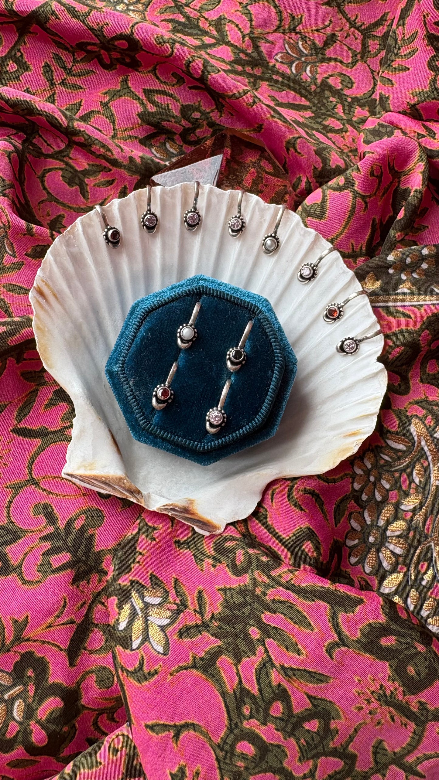 NOSE RING PLUG IN
