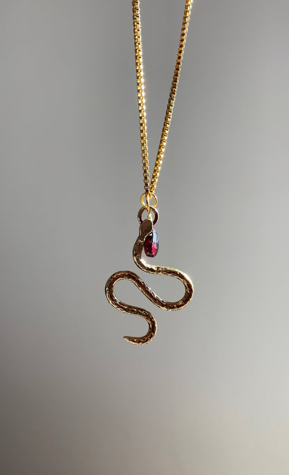 Collana  muta-menti