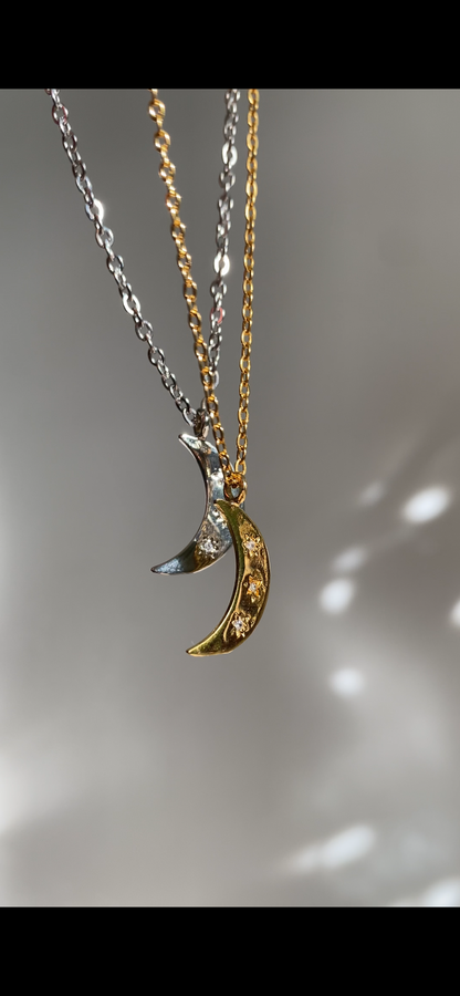 MOON NECKLACE
