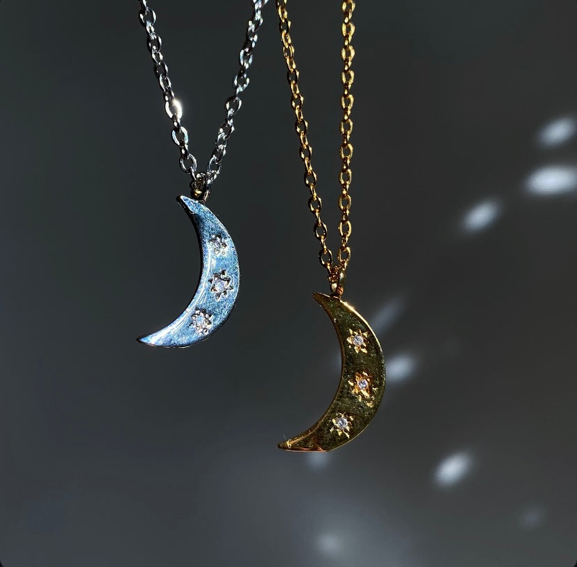 MOON NECKLACE